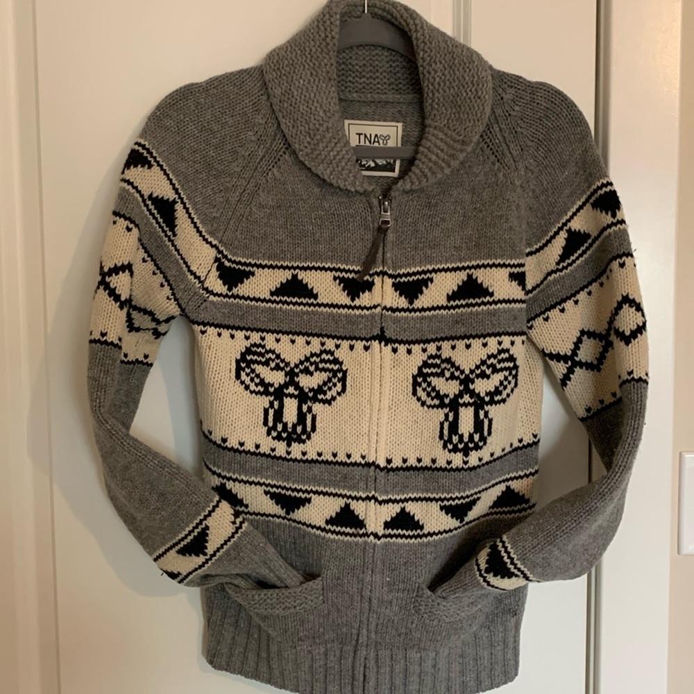 TNA sweater zip up large